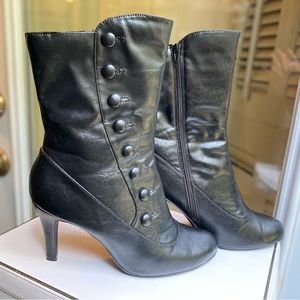 ✨NIB✨ Ladies Faux Leather Booties Sz 9